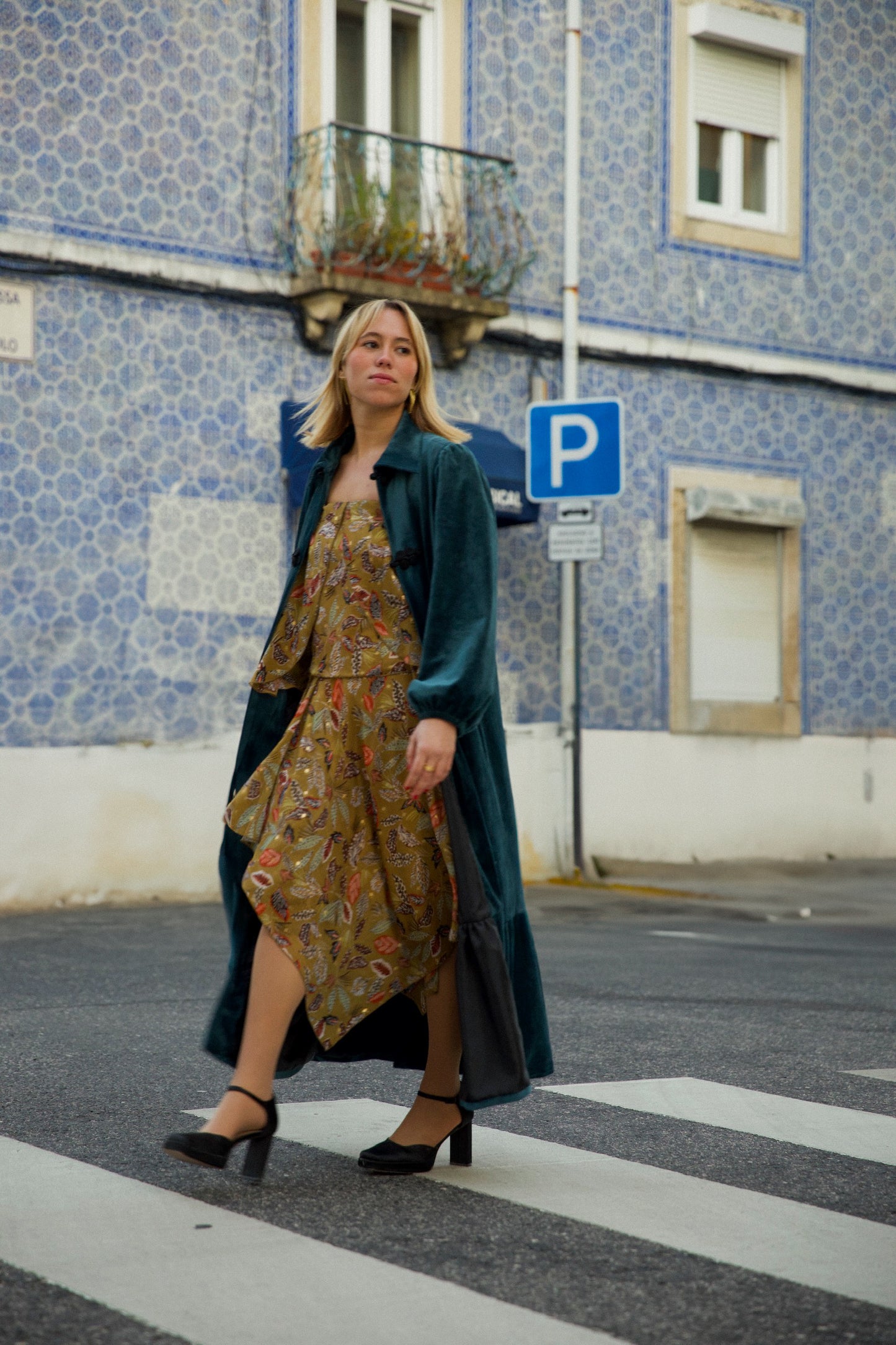 BLUE VELVET COAT