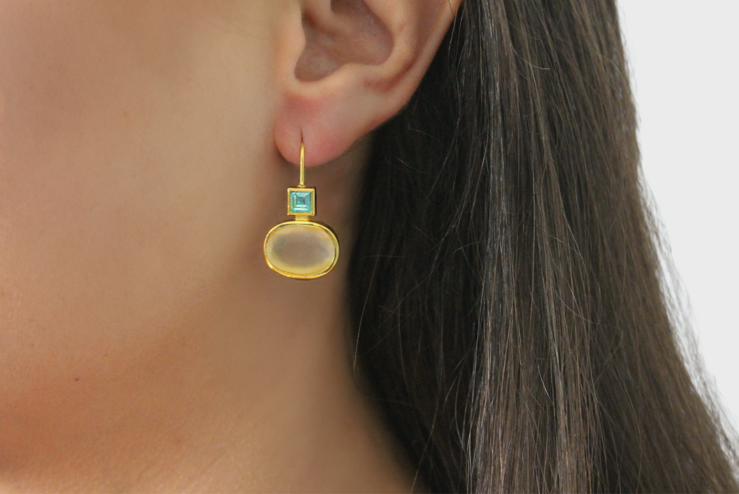 PENDIENTES NIKA EN BLANCO